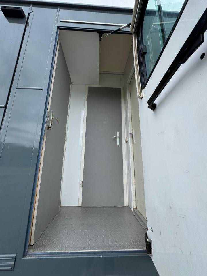 Zware paardenvrachtwagen (groot rijbewijs) Mercedes MERCEDES 2000 Tweedehands