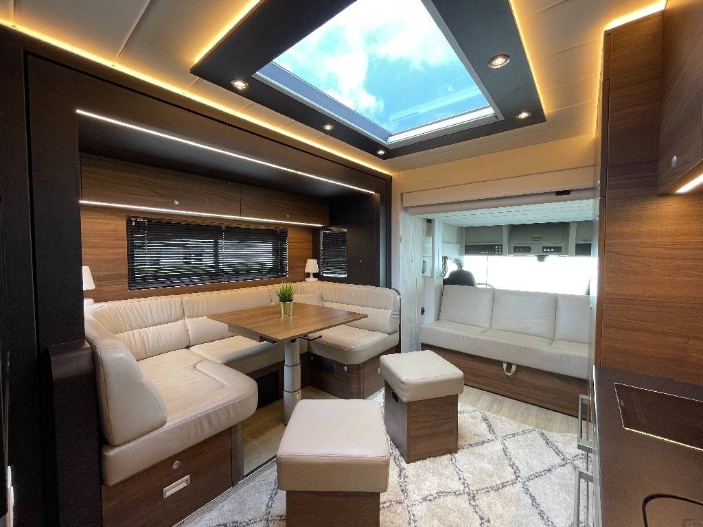 Zware paardenvrachtwagen (groot rijbewijs) STX FH540 2019 Tweedehands