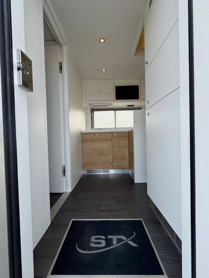 Zware paardenvrachtwagen (groot rijbewijs) STX SCANIA 2020 Tweedehands