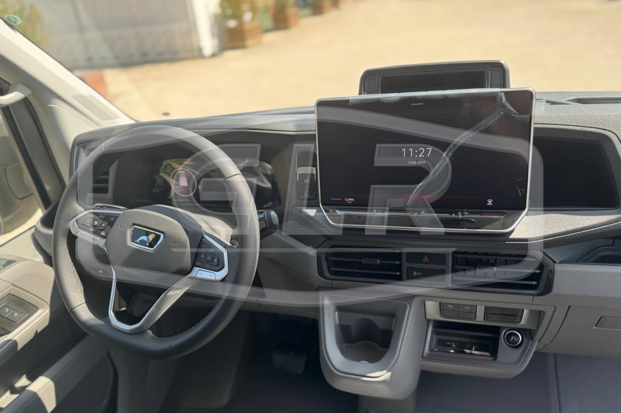 Kleine paardenvrachtwagen (B rijbewijs) Krismar  2025 Nieuw