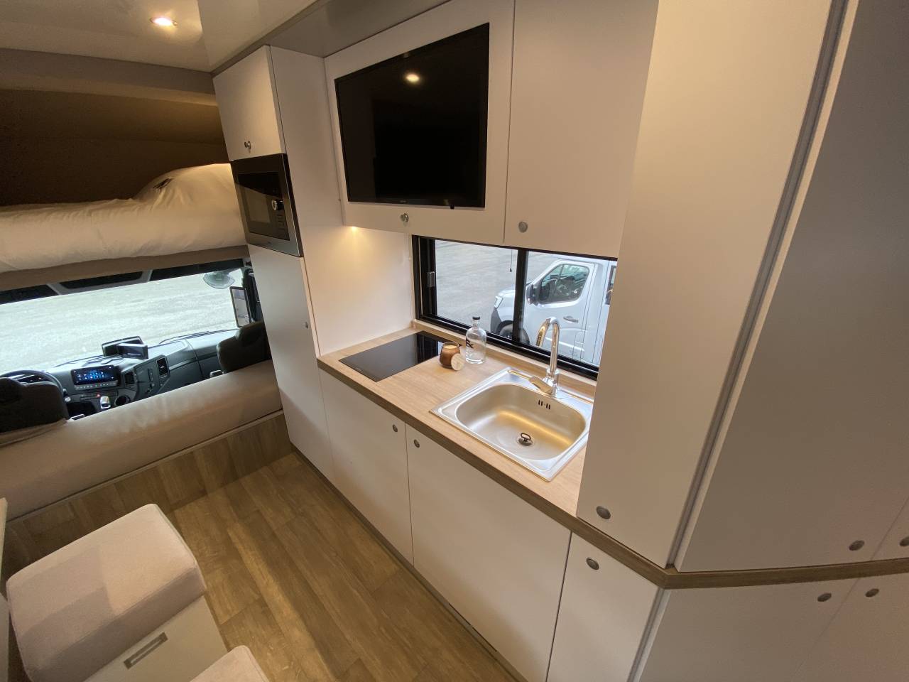 Zware paardenvrachtwagen (groot rijbewijs) AKX  2025 Nieuw