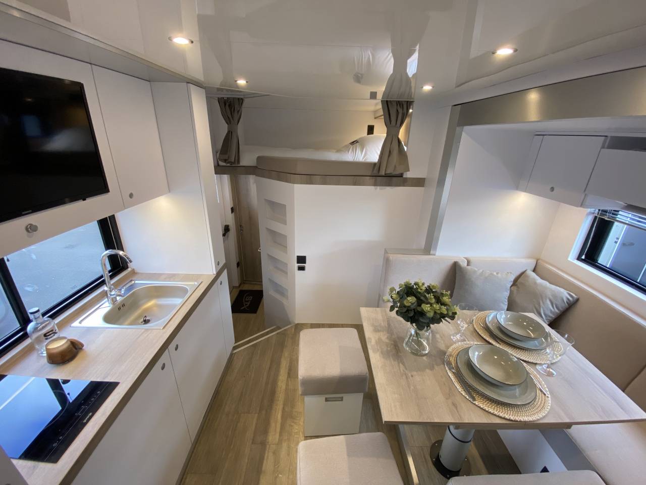 Zware paardenvrachtwagen (groot rijbewijs) AKX  2025 Nieuw