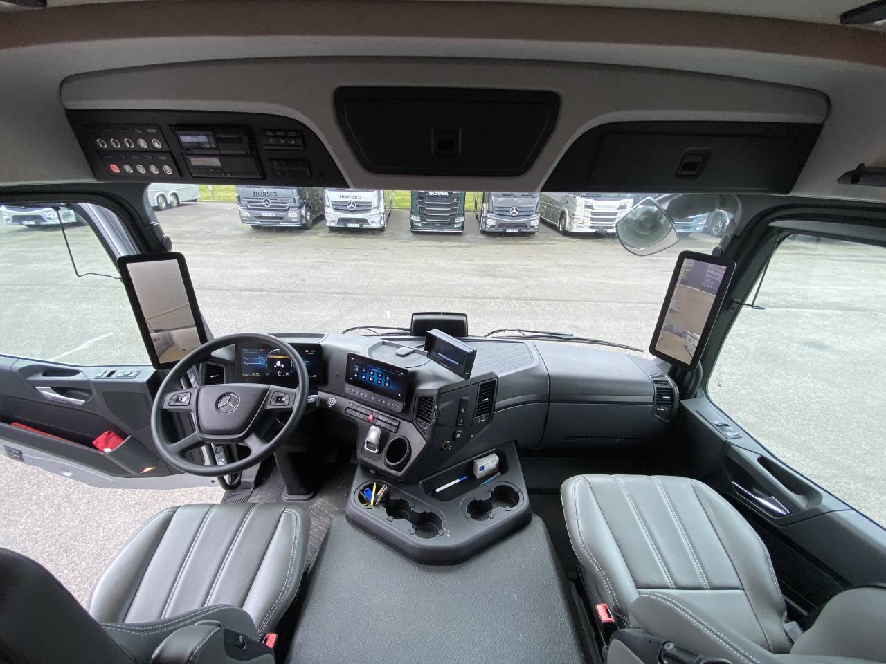 Zware paardenvrachtwagen (groot rijbewijs) AKX  2025 Nieuw