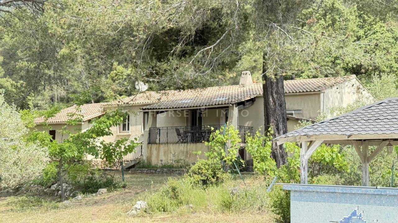 Hippisch vastgoed Koop Var