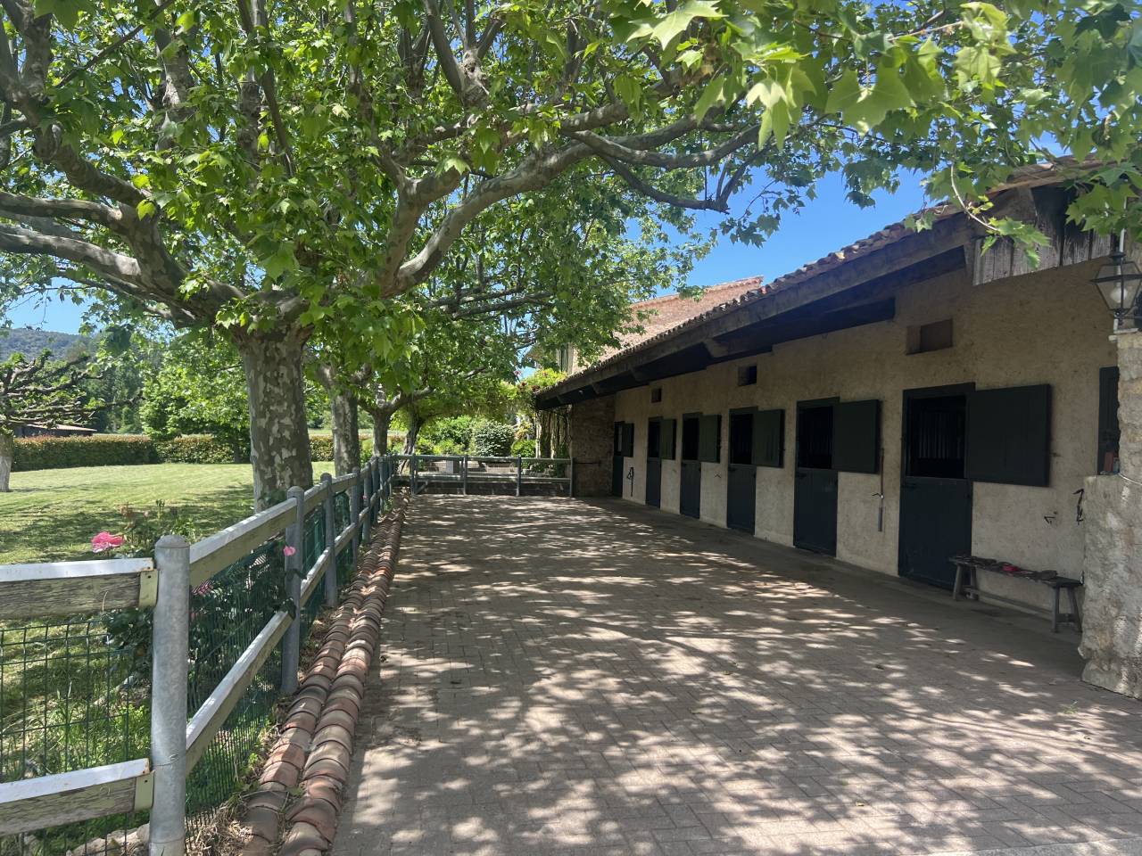 Mooi hippisch vastgoed Koop Var