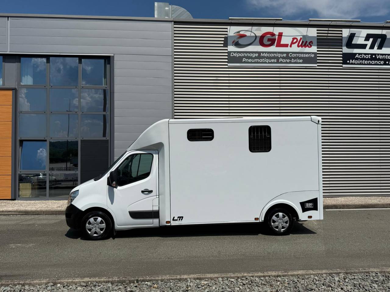 Kleine paardenvrachtwagen (B rijbewijs) Cavalcar NV 400  2021 Tweedehands