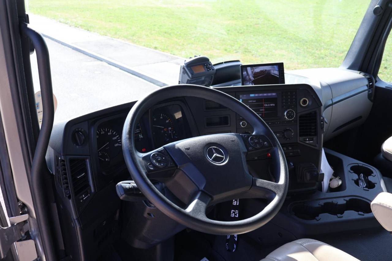 Zware paardenvrachtwagen (groot rijbewijs) AKX MERCEDES-ACTROS 2018 Tweedehands
