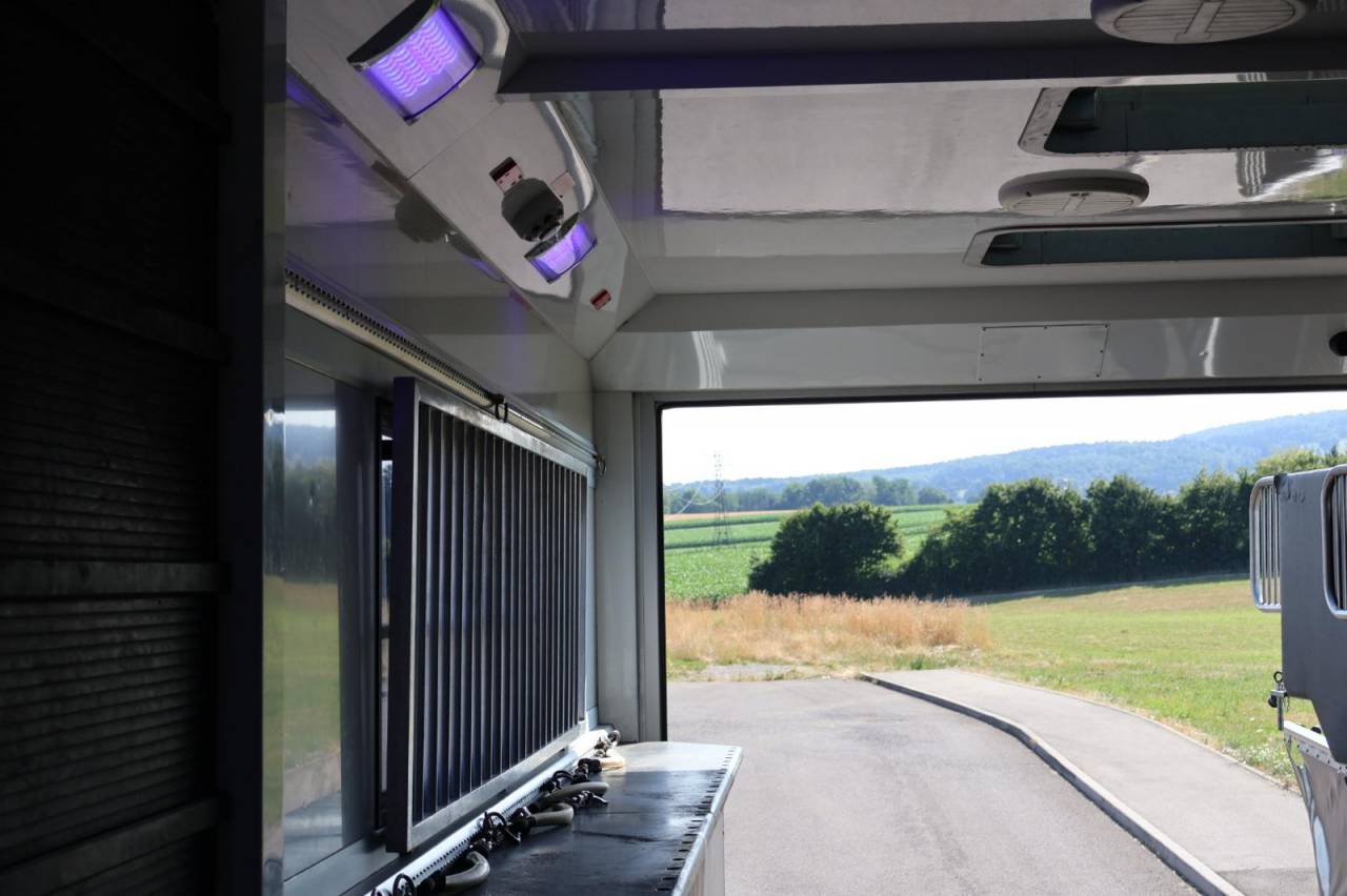 Zware paardenvrachtwagen (groot rijbewijs) AKX MERCEDES-ACTROS 2018 Tweedehands