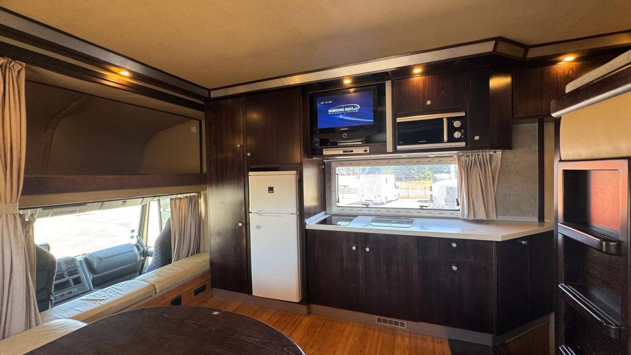 Zware paardenvrachtwagen (groot rijbewijs) Iveco STX 2007 Tweedehands