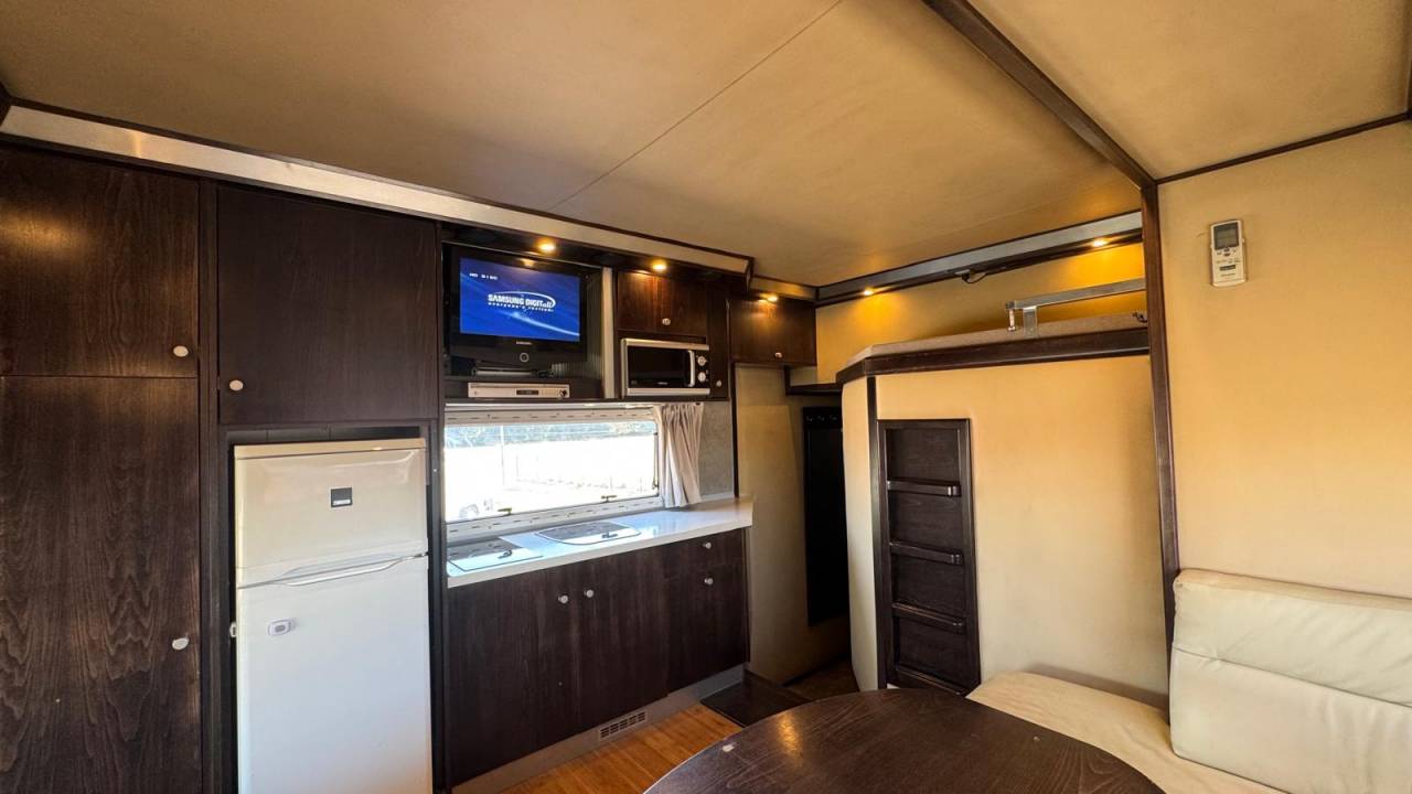 Zware paardenvrachtwagen (groot rijbewijs) Iveco STX 2007 Tweedehands