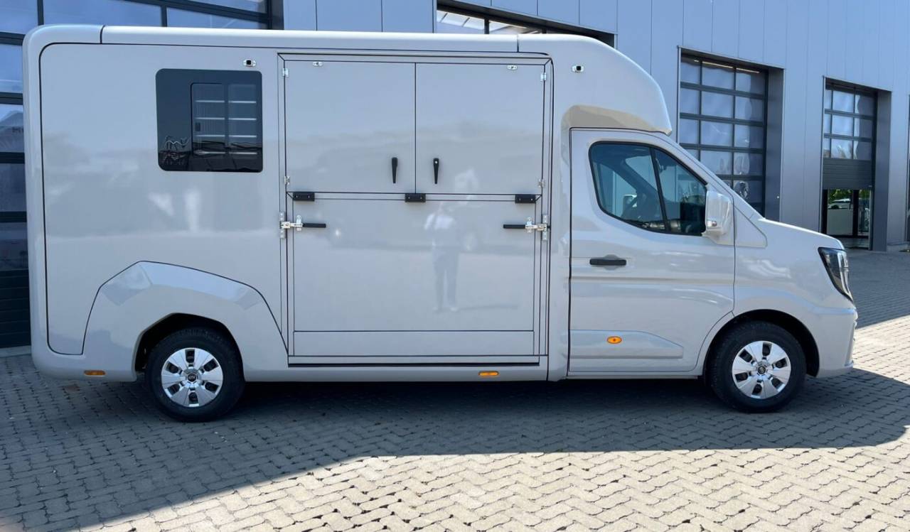 Kleine paardenvrachtwagen (B rijbewijs) STX Master 2025 2025 Nieuw