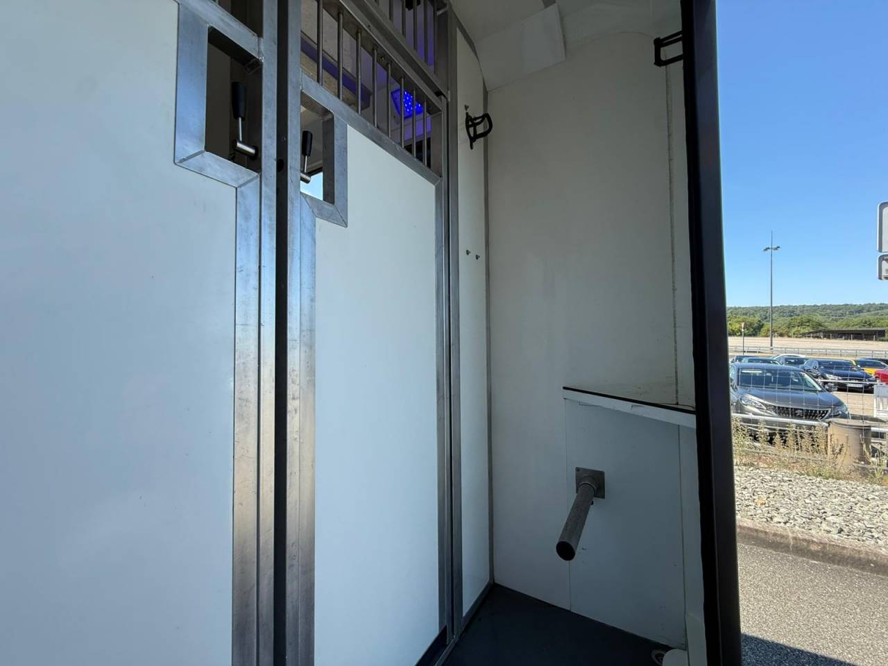 Kleine paardenvrachtwagen (B rijbewijs) STX STALLE 5 PLACES 165CH 2015 Tweedehands