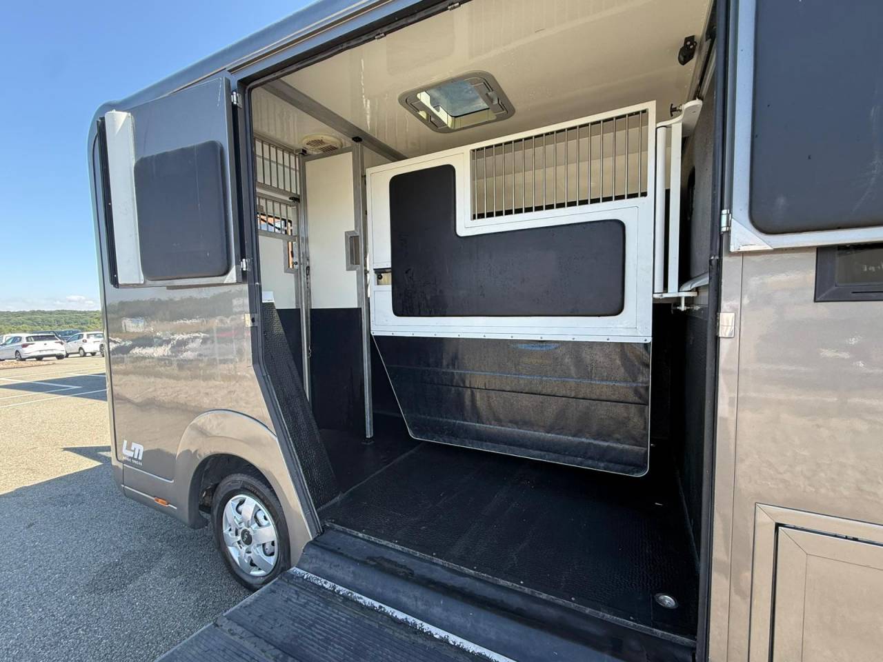 Kleine paardenvrachtwagen (B rijbewijs) STX STALLE 5 PLACES 165CH 2015 Tweedehands
