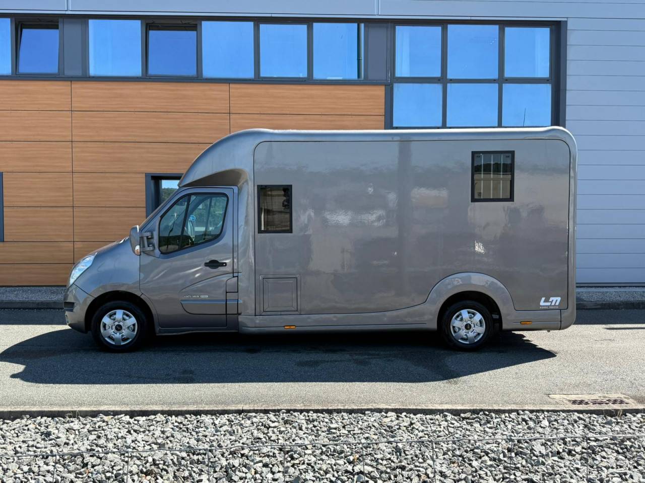 Kleine paardenvrachtwagen (B rijbewijs) STX STALLE 5 PLACES 165CH 2015 Tweedehands