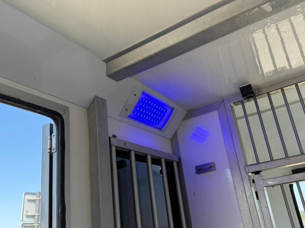 Kleine paardenvrachtwagen (B rijbewijs) STX STALLE 5 PLACES 165CH 2015 Tweedehands