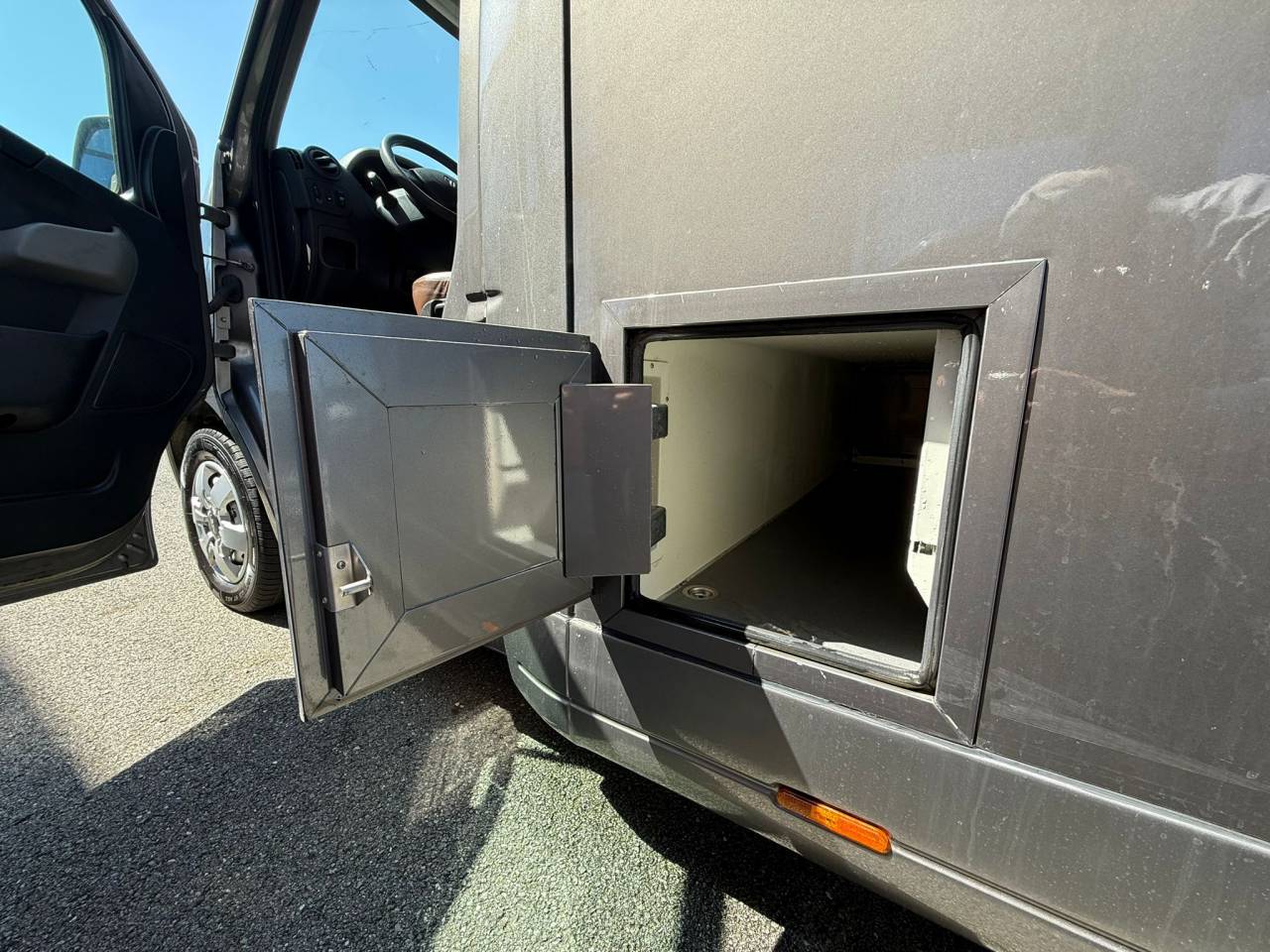 Kleine paardenvrachtwagen (B rijbewijs) STX STALLE 5 PLACES 165CH 2015 Tweedehands