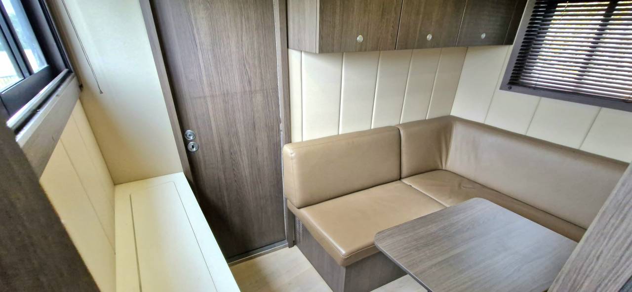 Zware paardenvrachtwagen (groot rijbewijs) Iveco STRALIS 19/360 2012 Tweedehands