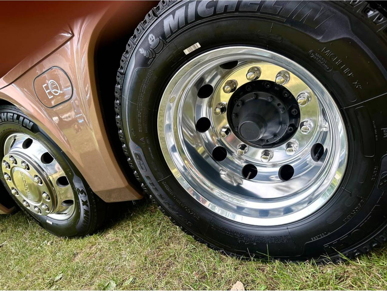 Kleine paardenvrachtwagen (B rijbewijs) Scania EQ S530 2025 Nieuw