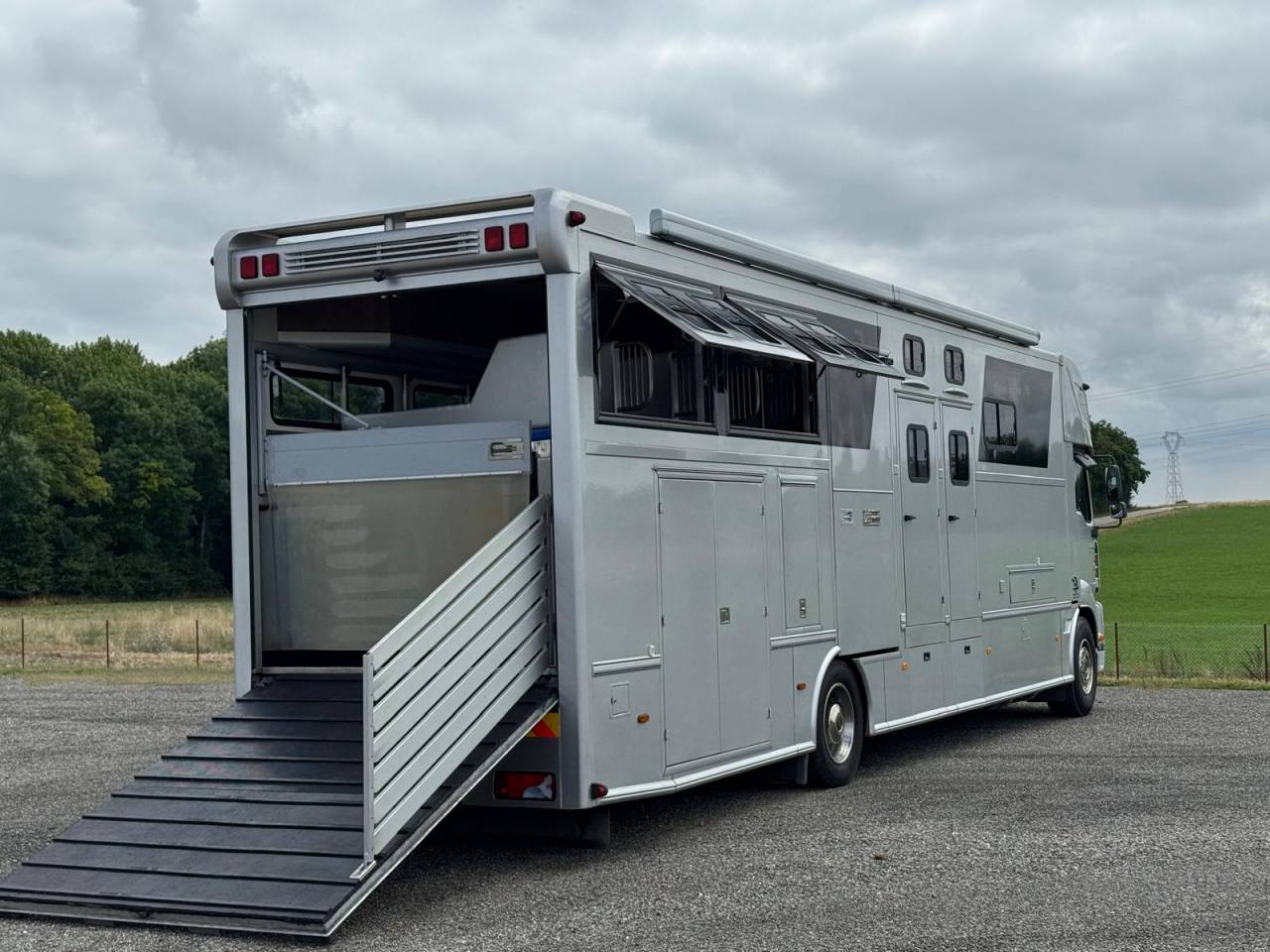 Zware paardenvrachtwagen (groot rijbewijs) Man AK 2007 Tweedehands