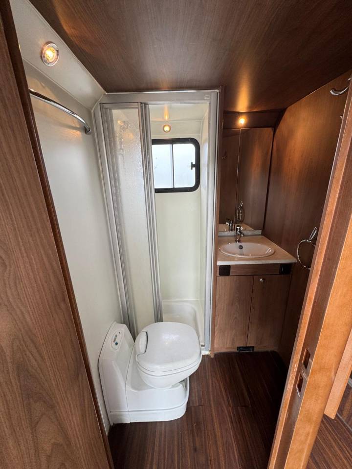 Zware paardenvrachtwagen (groot rijbewijs) Man AK 2007 Tweedehands