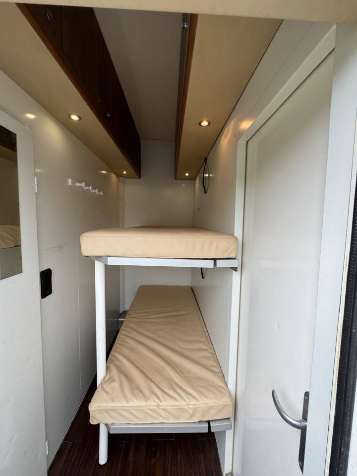 Zware paardenvrachtwagen (groot rijbewijs) Man AK 2007 Tweedehands