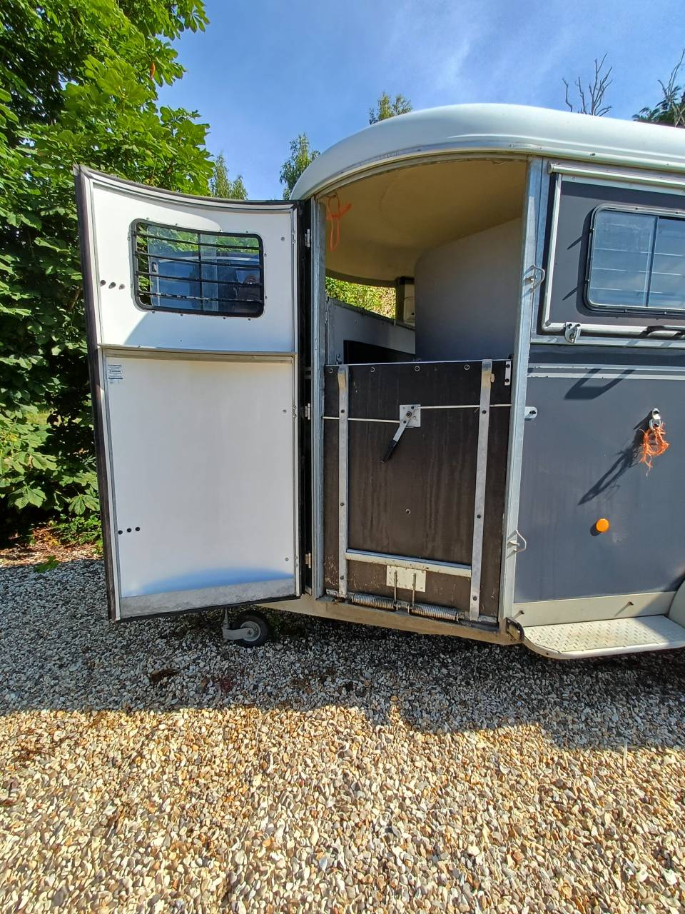 Paardentrailers Fautras Oblic + 3 3 Paarden 2014 Tweedehands