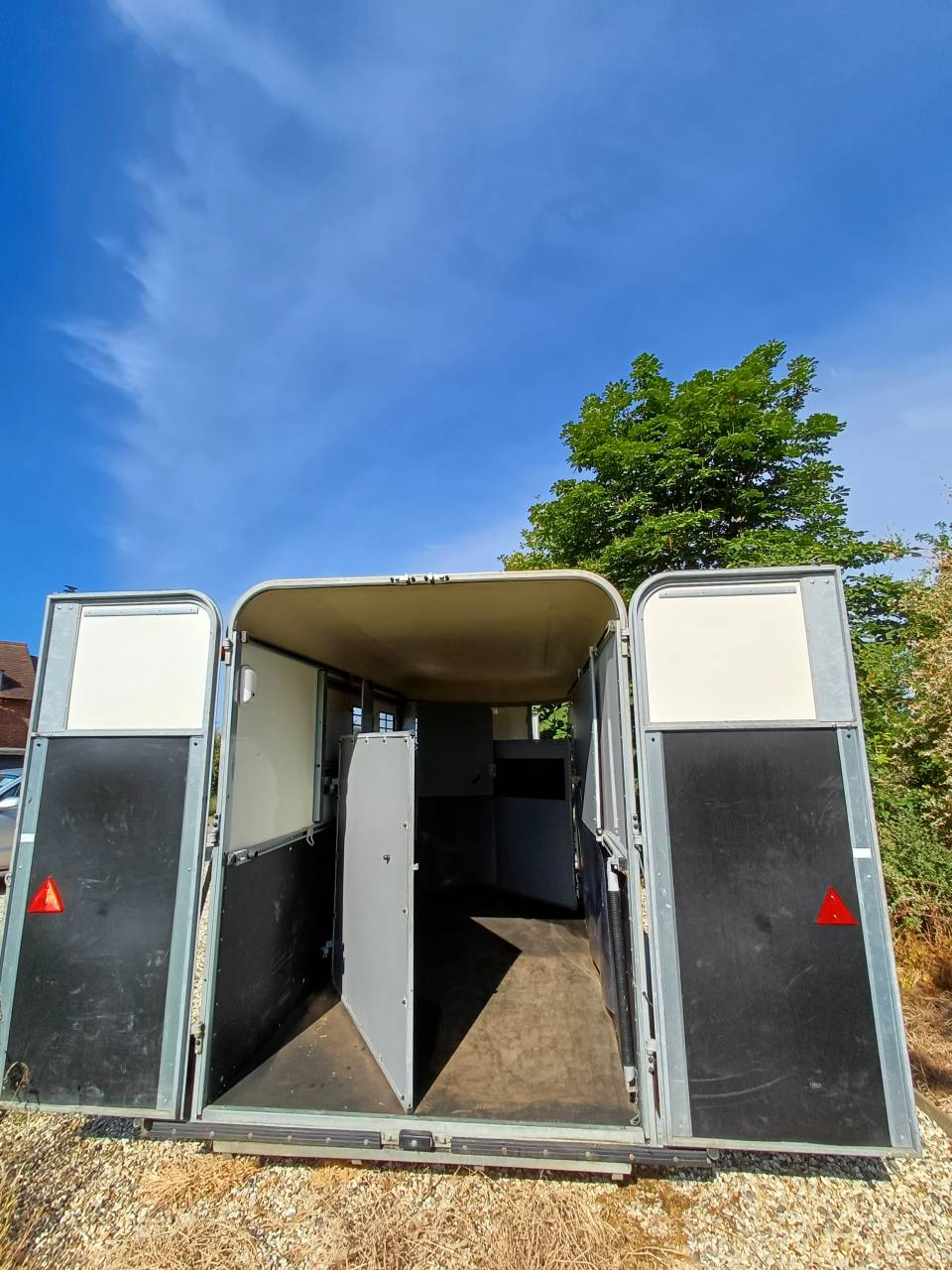 Paardentrailers Fautras Oblic + 3 3 Paarden 2014 Tweedehands