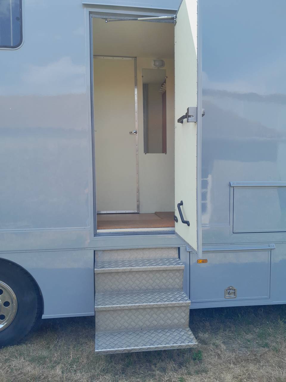 Zware paardenvrachtwagen (groot rijbewijs) Man  2017 Tweedehands