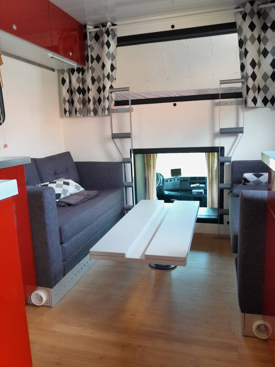 Zware paardenvrachtwagen (groot rijbewijs) Man  2017 Tweedehands