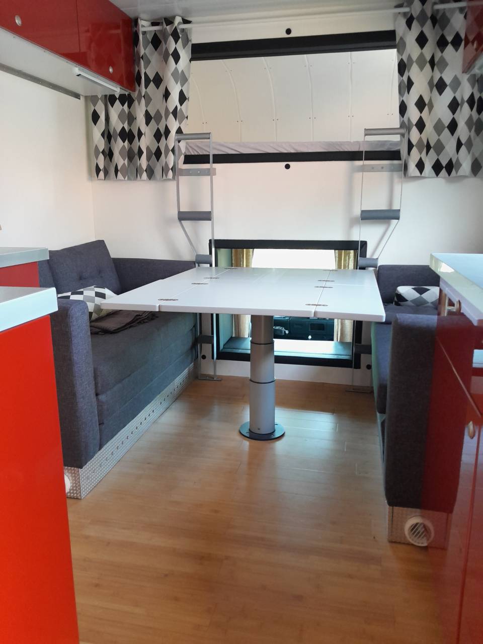 Zware paardenvrachtwagen (groot rijbewijs) Man  2017 Tweedehands