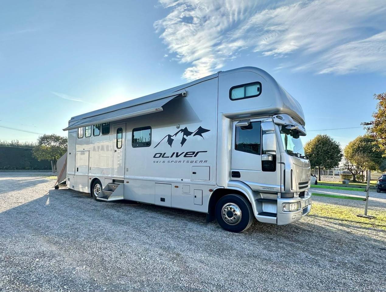 Zware paardenvrachtwagen (groot rijbewijs) Trans Box eurocargo  2006 Tweedehands