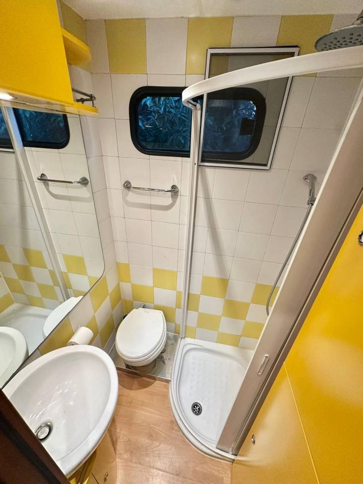 Zware paardenvrachtwagen (groot rijbewijs) Trans Box eurocargo  2006 Tweedehands