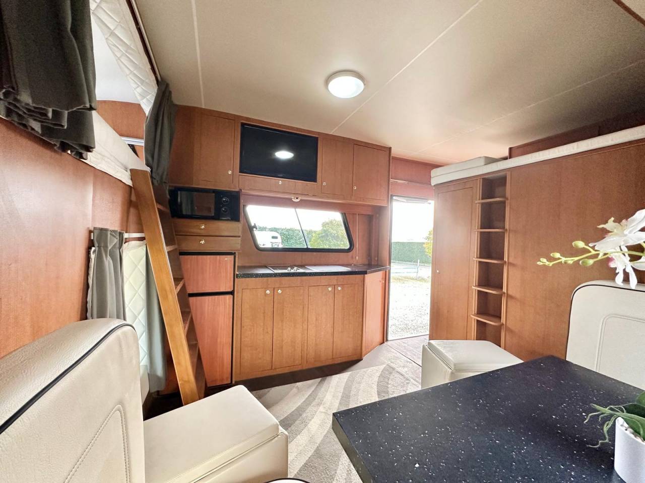 Zware paardenvrachtwagen (groot rijbewijs) Daf pop out  2003 Tweedehands