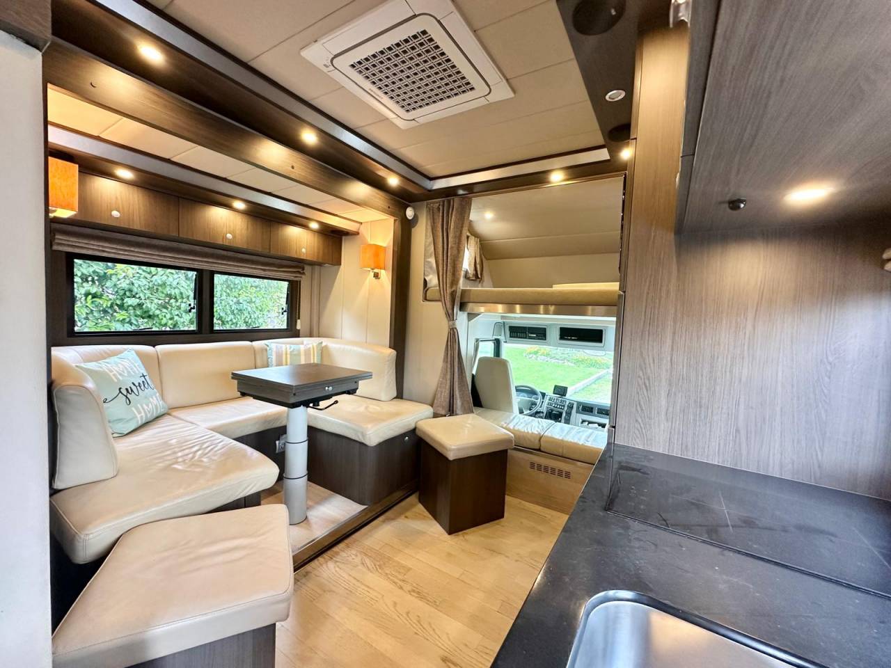 Zware paardenvrachtwagen (groot rijbewijs) Volvo pop out 2011 Tweedehands