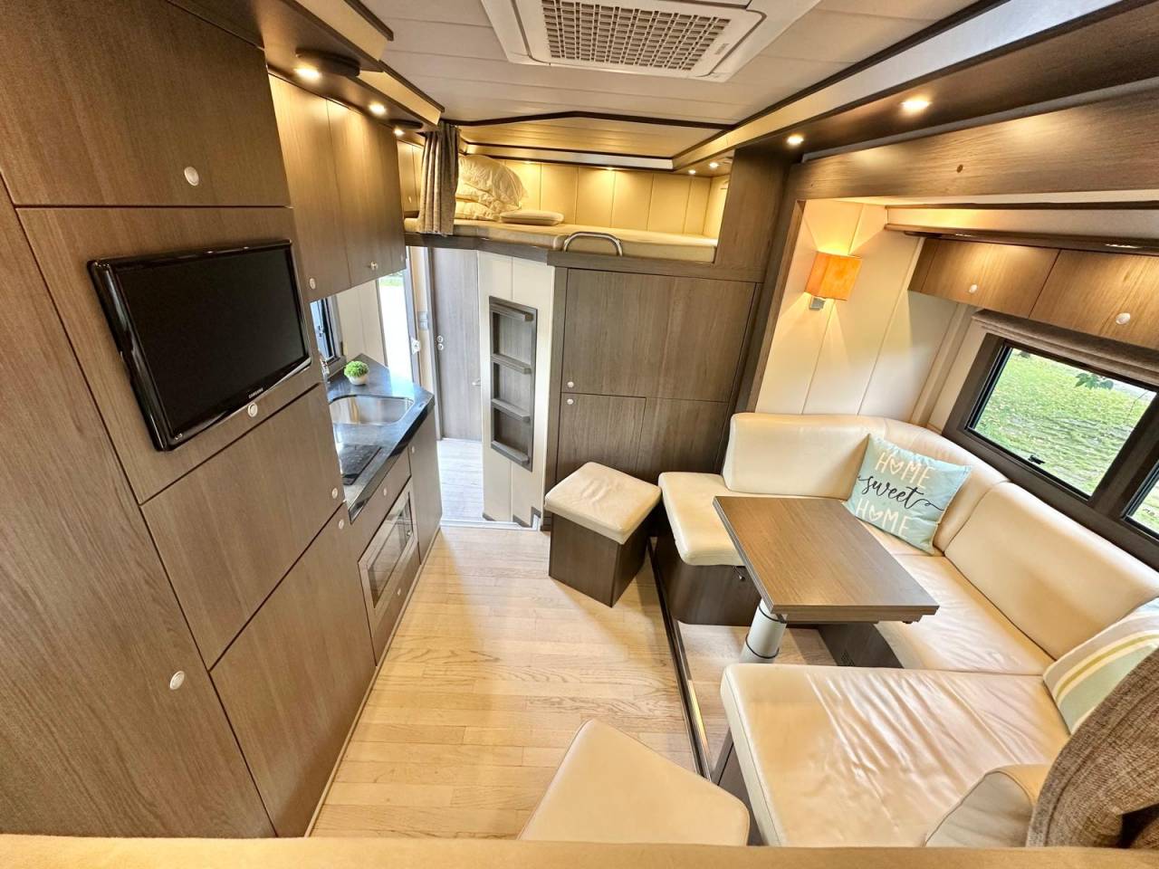 Zware paardenvrachtwagen (groot rijbewijs) Volvo pop out 2011 Tweedehands