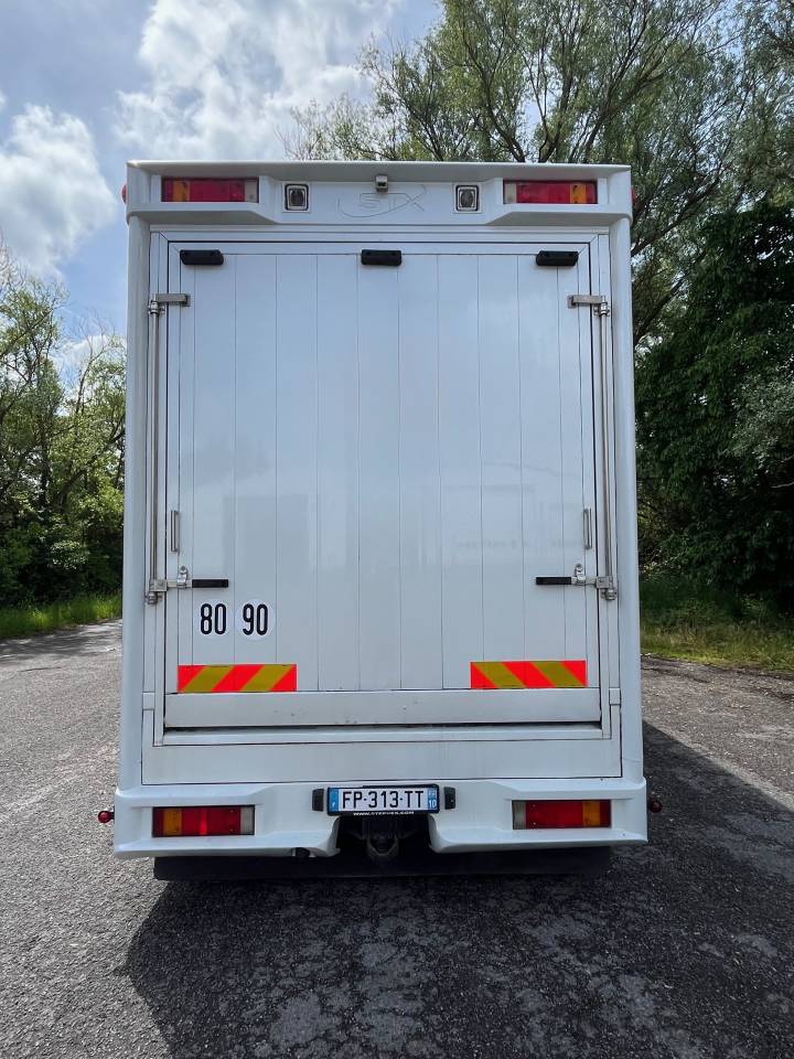 Zware paardenvrachtwagen (groot rijbewijs) Iveco IVECO 0 Tweedehands