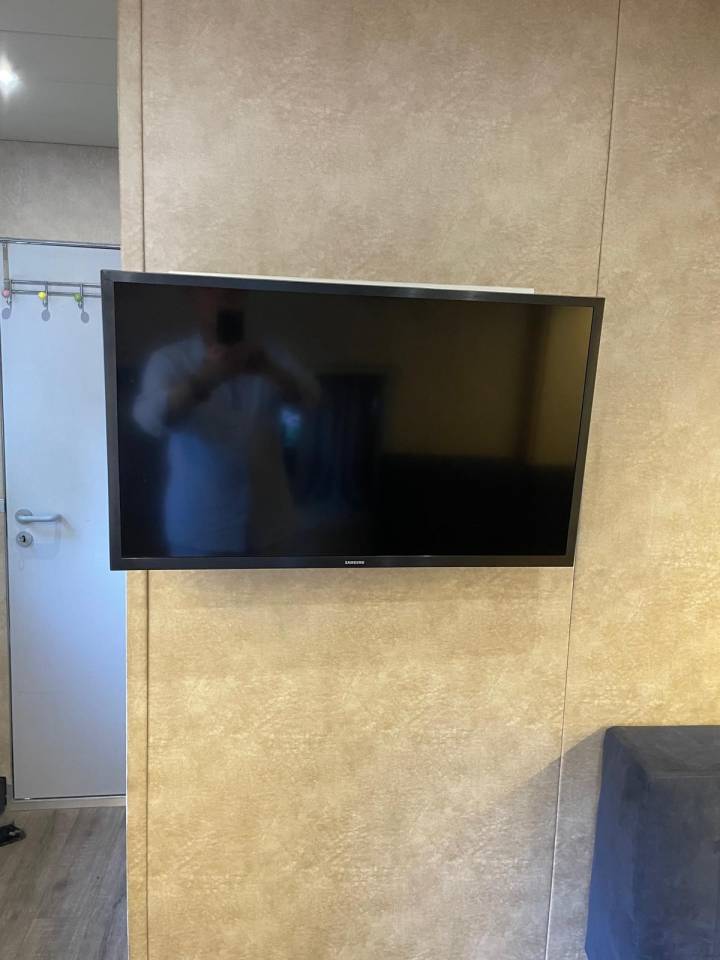 Zware paardenvrachtwagen (groot rijbewijs) Mercedes MERCEDES-BENZ 0 Tweedehands