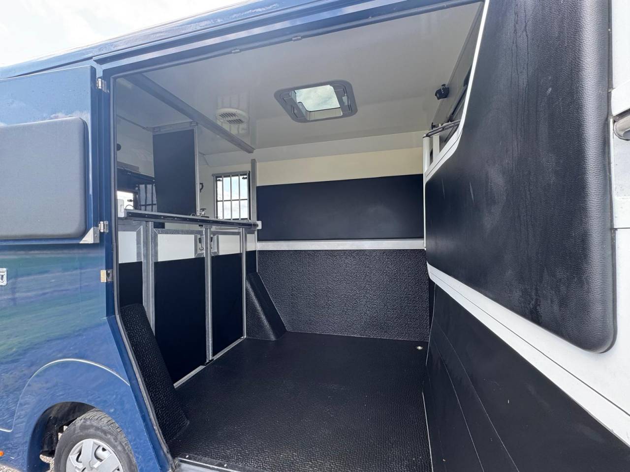 Kleine paardenvrachtwagen (B rijbewijs) Renault STX 2015 Tweedehands