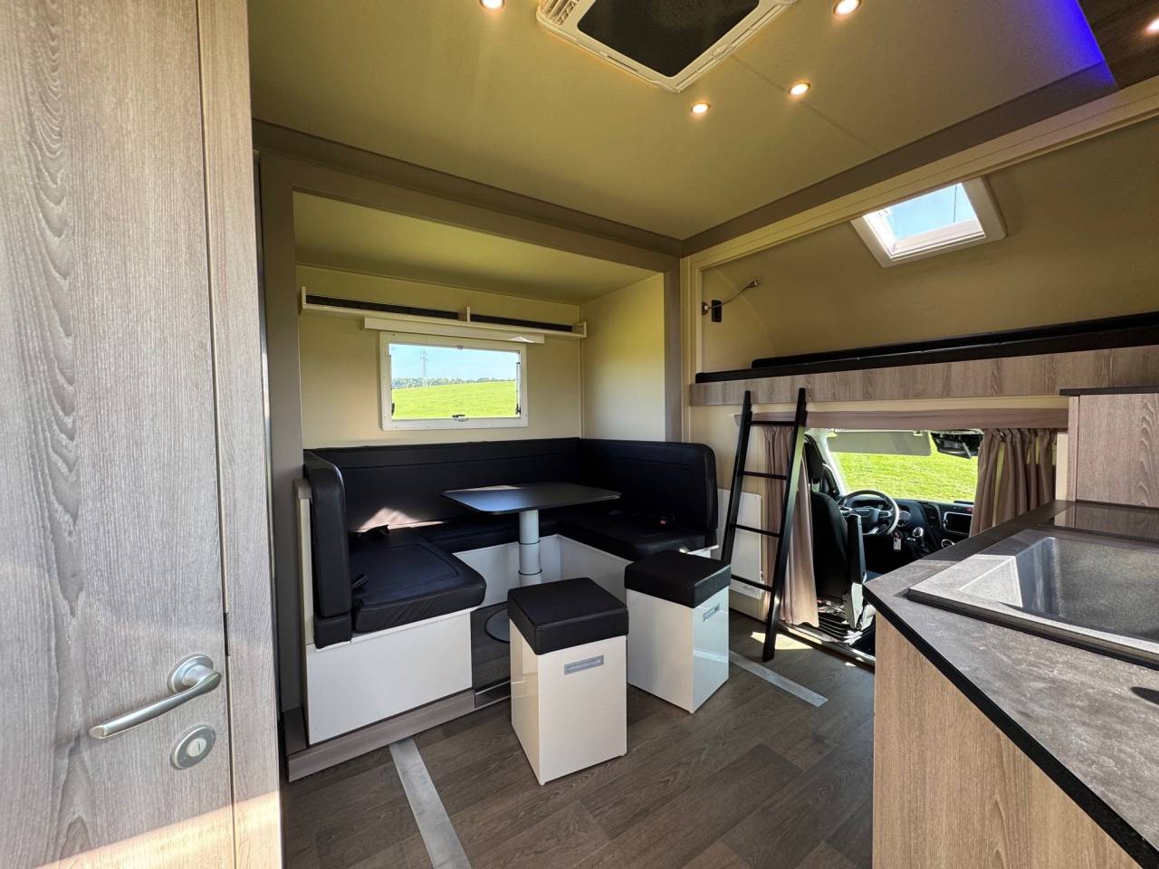 Zware paardenvrachtwagen (groot rijbewijs) Iveco IVECO 0 Tweedehands