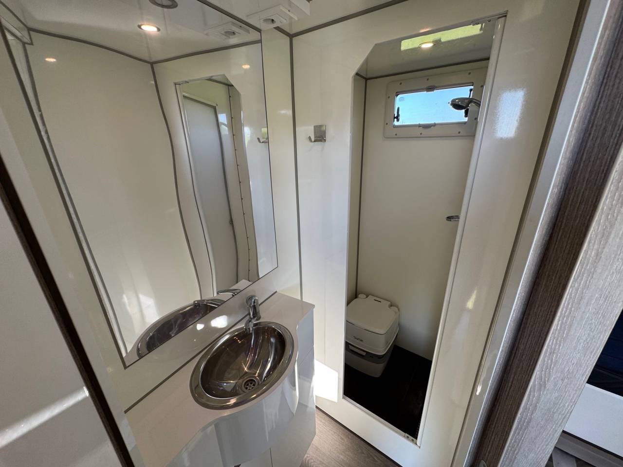 Zware paardenvrachtwagen (groot rijbewijs) Iveco IVECO 0 Tweedehands