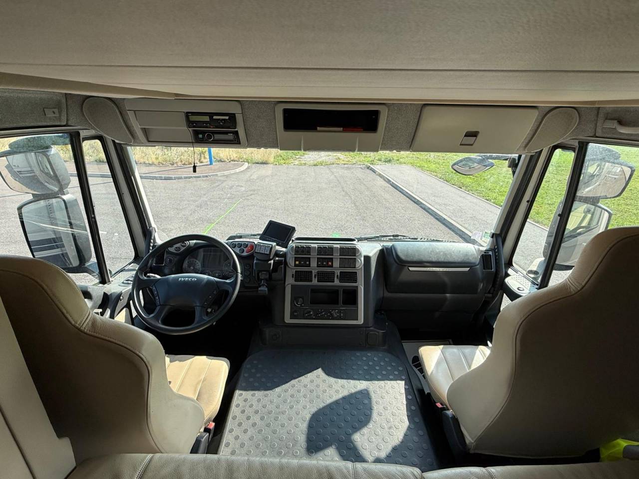 Zware paardenvrachtwagen (groot rijbewijs) STX IVECO 26.360 2011 Tweedehands