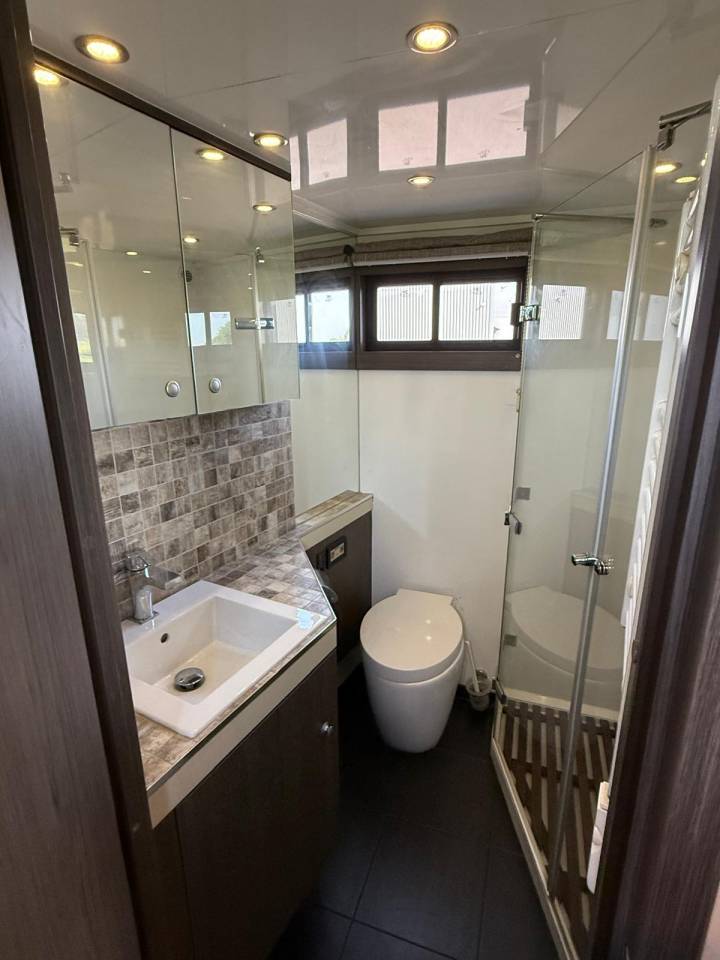 Zware paardenvrachtwagen (groot rijbewijs) STX IVECO 26.360 2011 Tweedehands