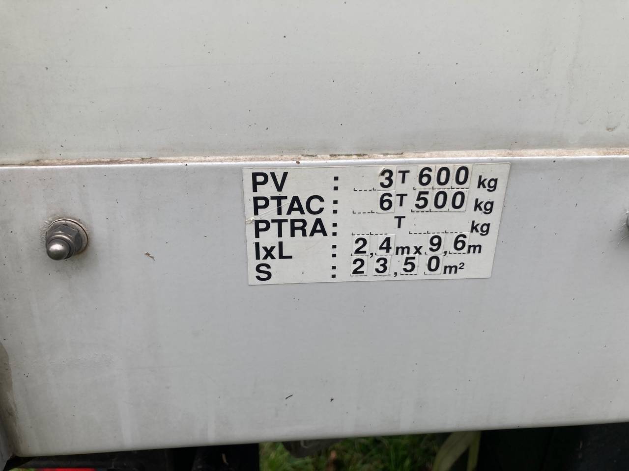 Kleine paardenvrachtwagen (B rijbewijs) Iveco IVECO 35C18 / Semi Remorque VOW 2010 Tweedehands