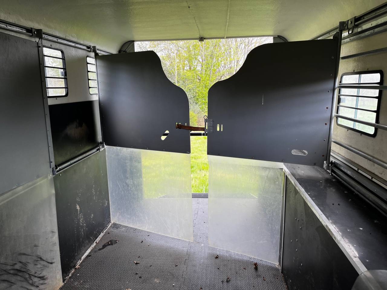 Kleine paardenvrachtwagen (B rijbewijs) Iveco IVECO 35C18 / Semi Remorque VOW 2010 Tweedehands