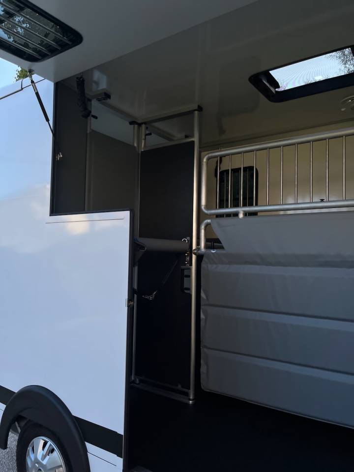 Kleine paardenvrachtwagen (B rijbewijs) Autre marque PEUGEOT 0 Nieuw