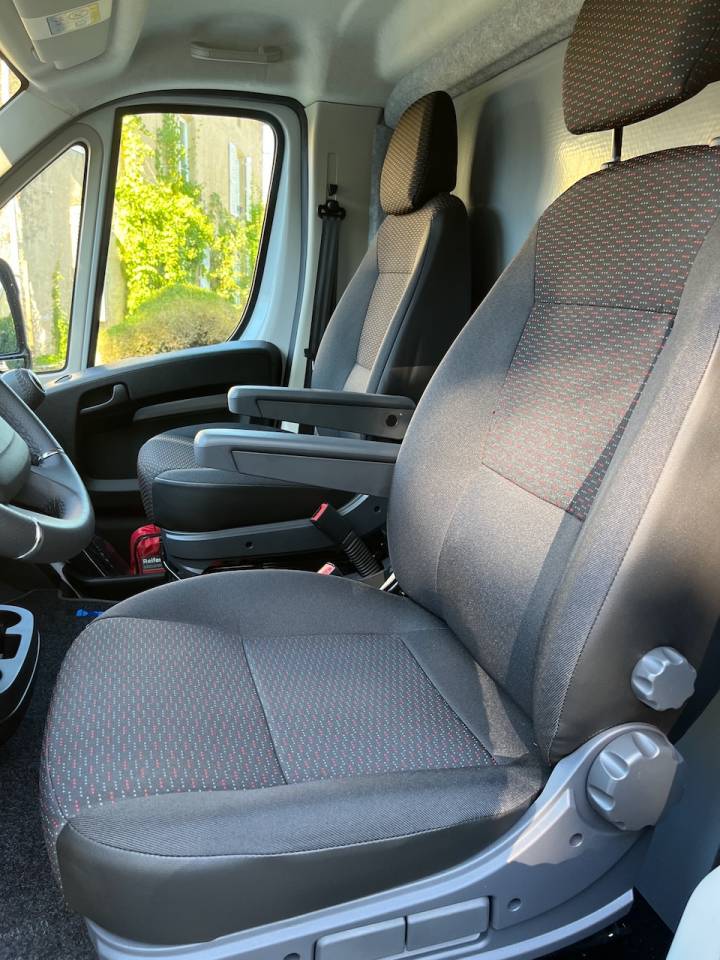 Kleine paardenvrachtwagen (B rijbewijs) Autre marque PEUGEOT 0 Nieuw