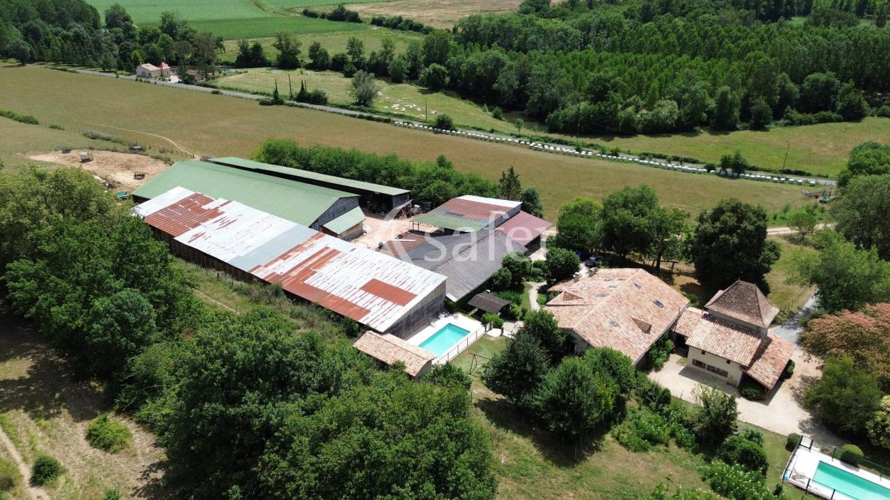 Ander plattelands vastgoed Koop Dordogne