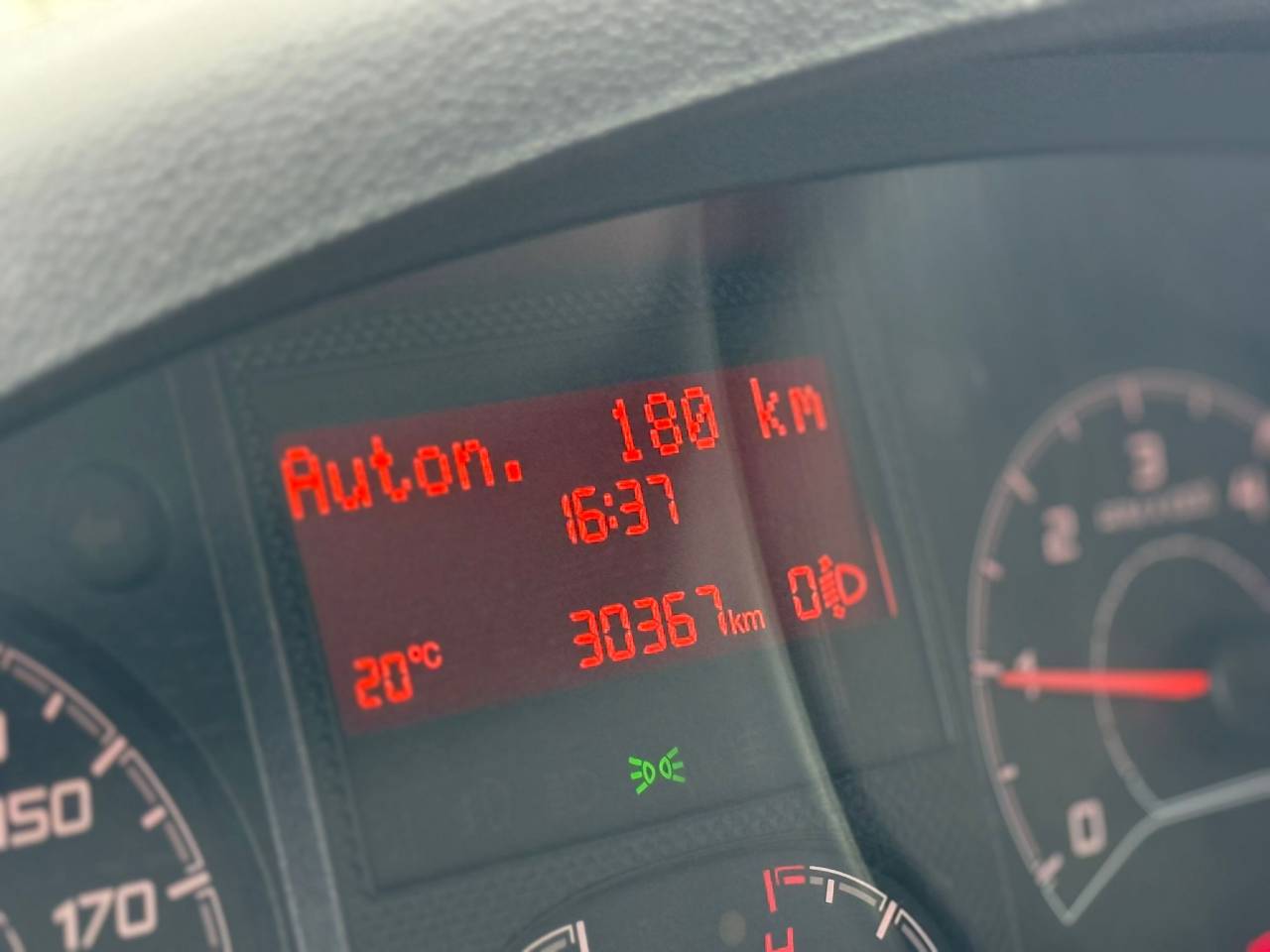 Kleine paardenvrachtwagen (B rijbewijs) Theault PEUGEOT BOXER 150CH STALLE 2015 Tweedehands