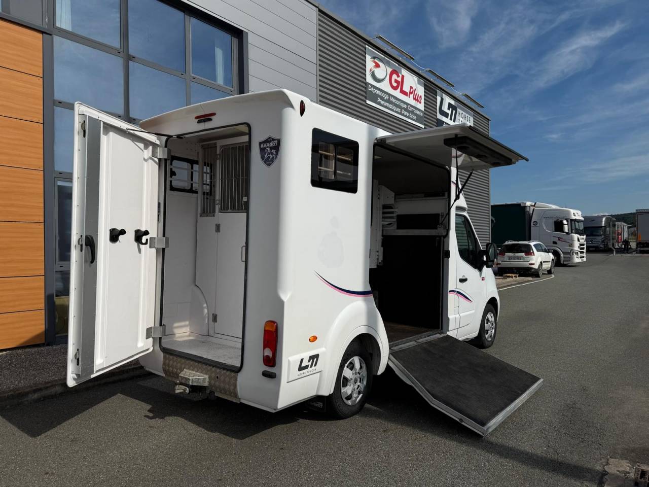 Kleine paardenvrachtwagen (B rijbewijs) Barbot POLYVAN D3C 2019 Tweedehands