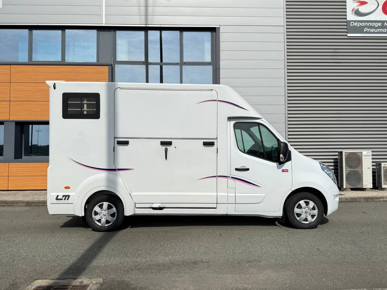 Kleine paardenvrachtwagen (B rijbewijs) Barbot POLYVAN D3C 2019 Tweedehands